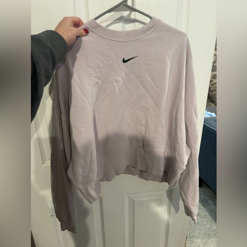 nike cropped sweatshirt